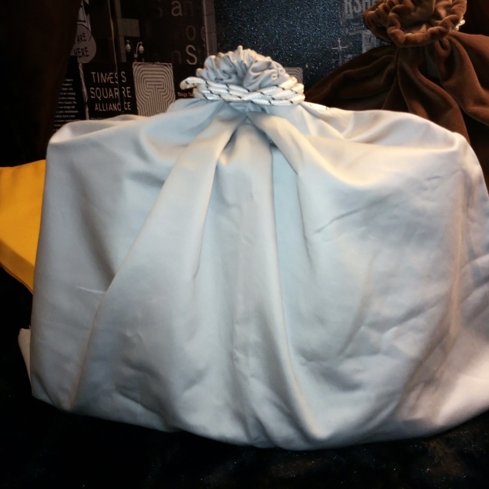 Handbag cover.. - Picture 2 of 7